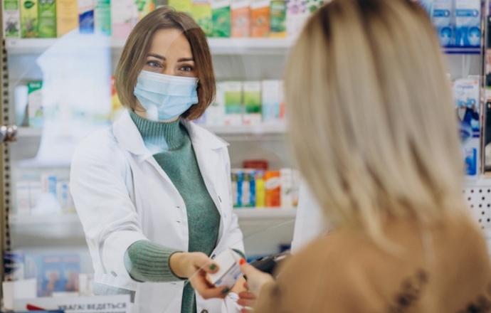 Leki biologiczne powinny być dostępne w aptece – eksperci apelują